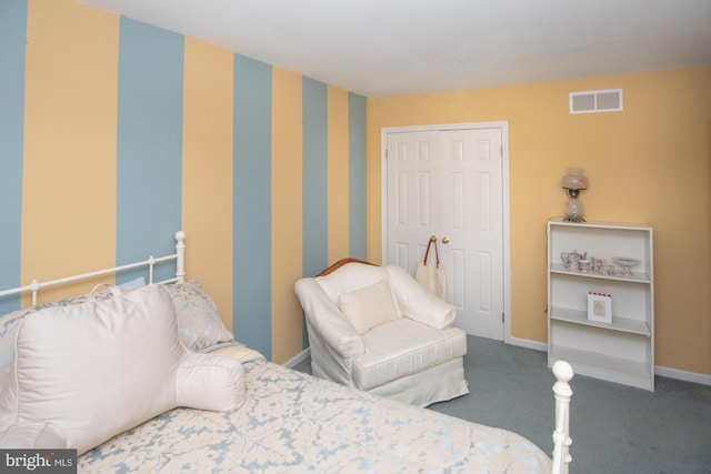 3920 Seneca Ct, Skippack, PA 19474 - bedroom with carpet floors, wallpapered walls, and a closet