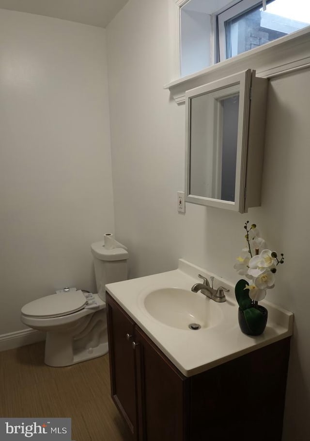 3124 N Carlisle St, Philadelphia, PA 19132 - bathroom with vanity and toilet