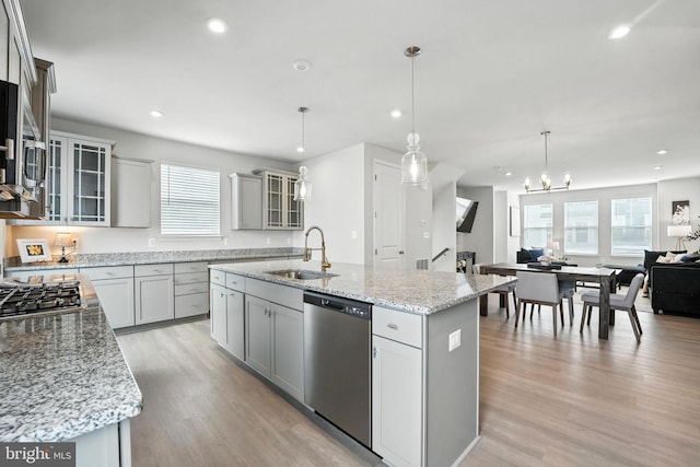 18286 Summit Pointe Dr, Triangle, VA 22172 - kitchen with appliances with stainless steel finishes, healthy amount of natural light, light wood finished floors, and recessed lighting