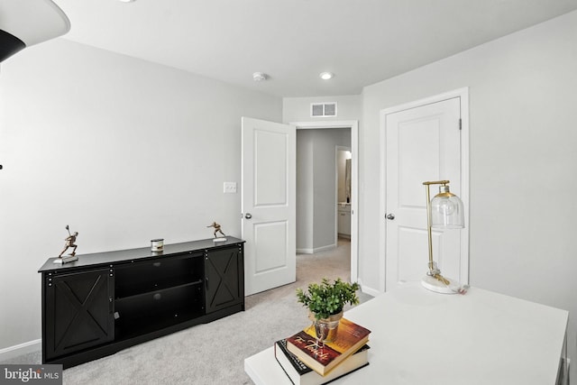 18286 Summit Pointe Dr, Triangle, VA 22172 - living area featuring carpet and recessed lighting