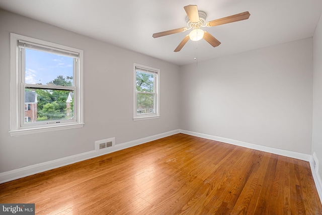 838 Benninghaus Rd, Baltimore, MD 21212 - unfurnished room featuring light wood-style floors and ceiling fan