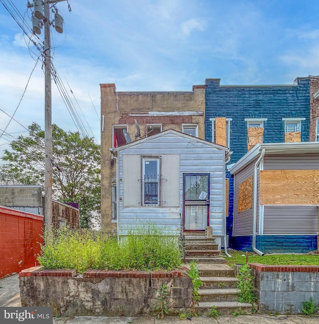 3601 9th St, Baltimore, MD 21225 - view of front of home with entry steps