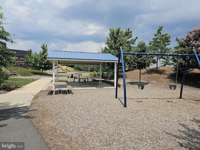 22416 Philanthropic Dr, Ashburn, VA 20148 - surrounding community featuring a gazebo