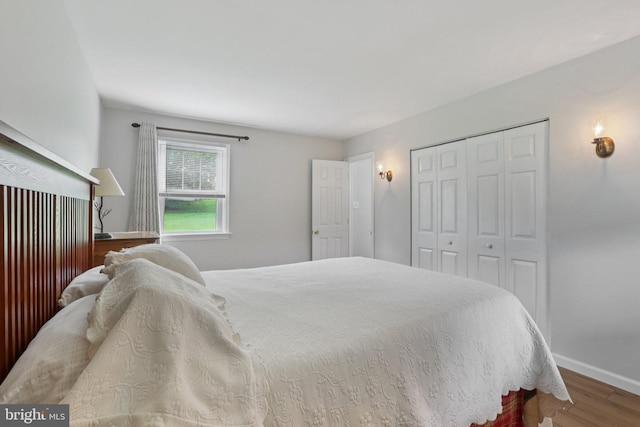 611 Hillcrest Dr, Perkasie, PA 18944 - bedroom featuring wood finished floors and a closet
