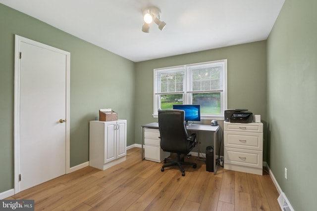 611 Hillcrest Dr, Perkasie, PA 18944 - office area with light wood-style floors and baseboards