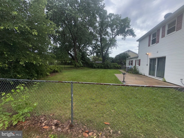 2713 Federal Ln, Bowie, MD 20715 - fenced backyard with a patio