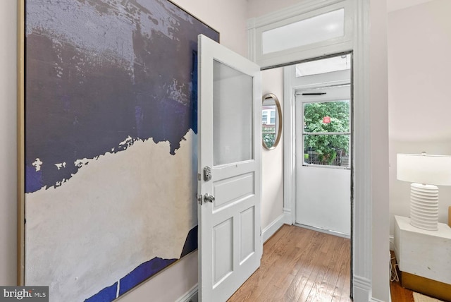 745 Gresham Pl NW, Washington, DC 20001 - foyer entrance featuring wood finished floors and baseboards