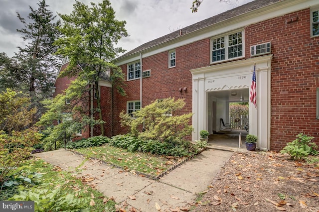 1628 Mount Eagle Pl, Alexandria, VA 22302 - entrance to property featuring brick siding