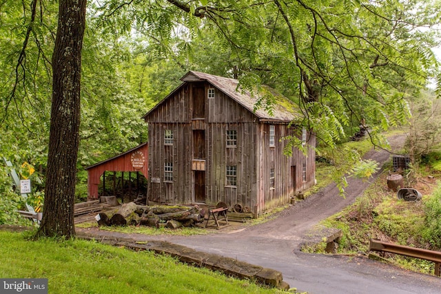 35 Strimples Mill Rd, Stockton, NJ 08559 - view of outbuilding with a wooded view
