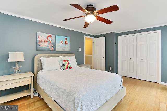1581 Poplar Grove Dr, Reston, VA 20194 - bedroom with ornamental molding, wood finished floors, a closet, and ceiling fan
