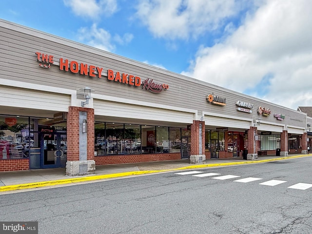 1581 Poplar Grove Dr, Reston, VA 20194 - view of commercial location