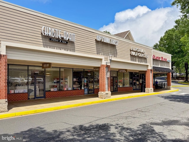 1581 Poplar Grove Dr, Reston, VA 20194 - view of commercial location