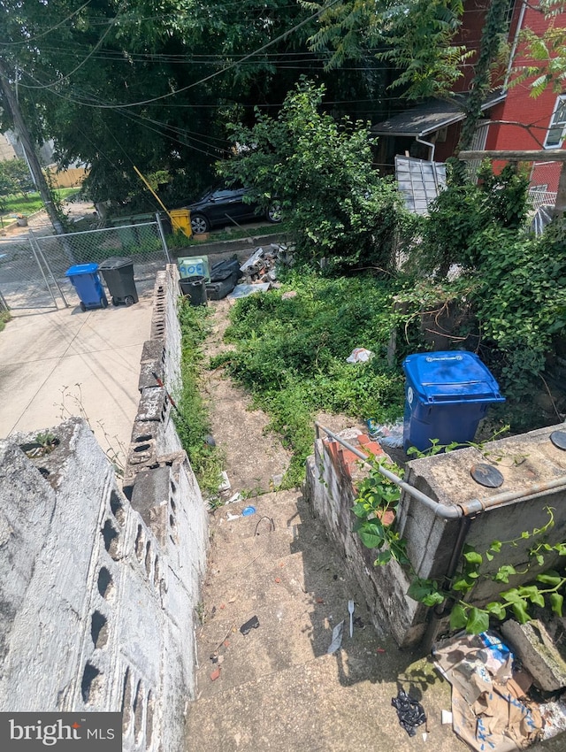 311 Calhoun St, Baltimore, MD 21223 - view of yard
