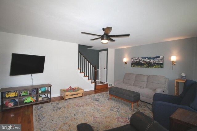 243 Pinehurst Rd, Wilmington, DE 19803 - living area with stairway, wood finished floors, and a ceiling fan