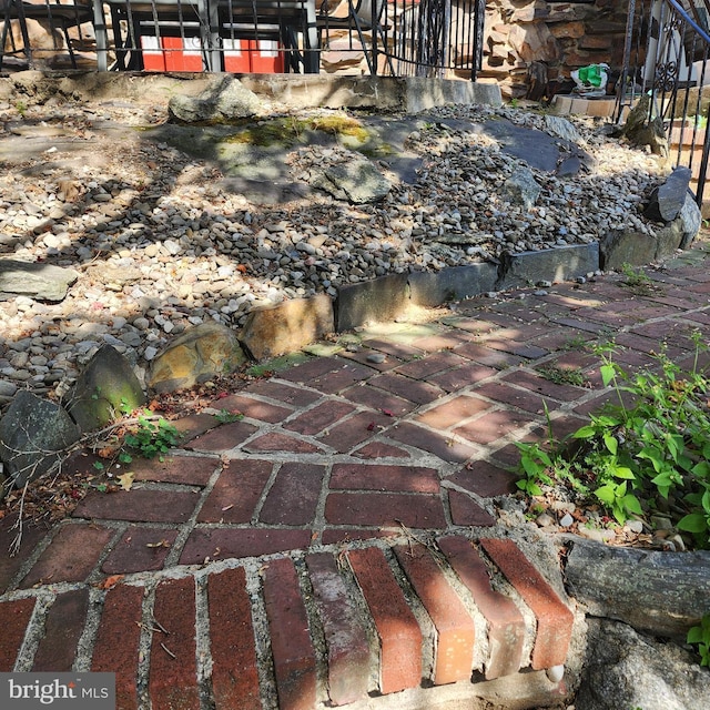175 Stoneway Ln, Bala Cynwyd, PA 19004 - exterior view