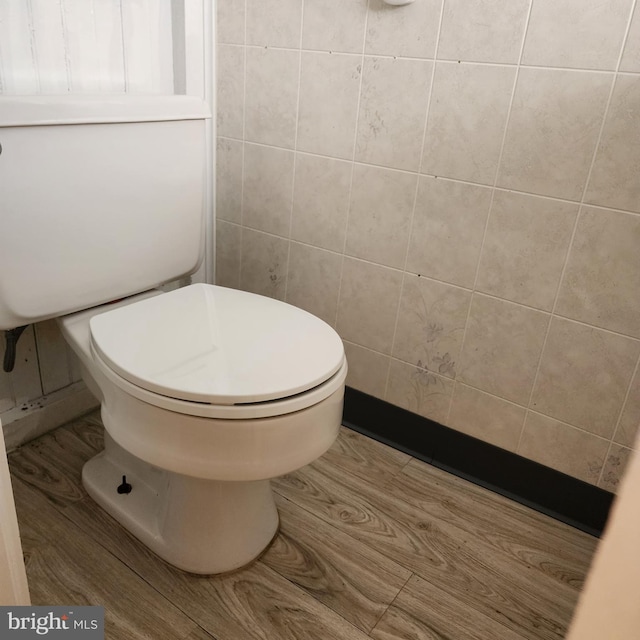 175 Stoneway Ln, Bala Cynwyd, PA 19004 - bathroom with toilet and wood finished floors