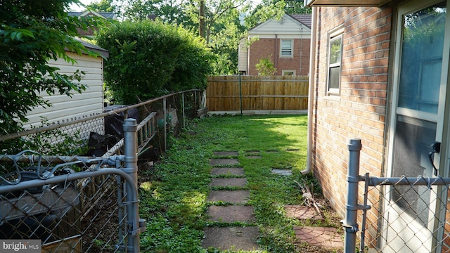 812 Byram St, Reading, PA 19606 - view of yard