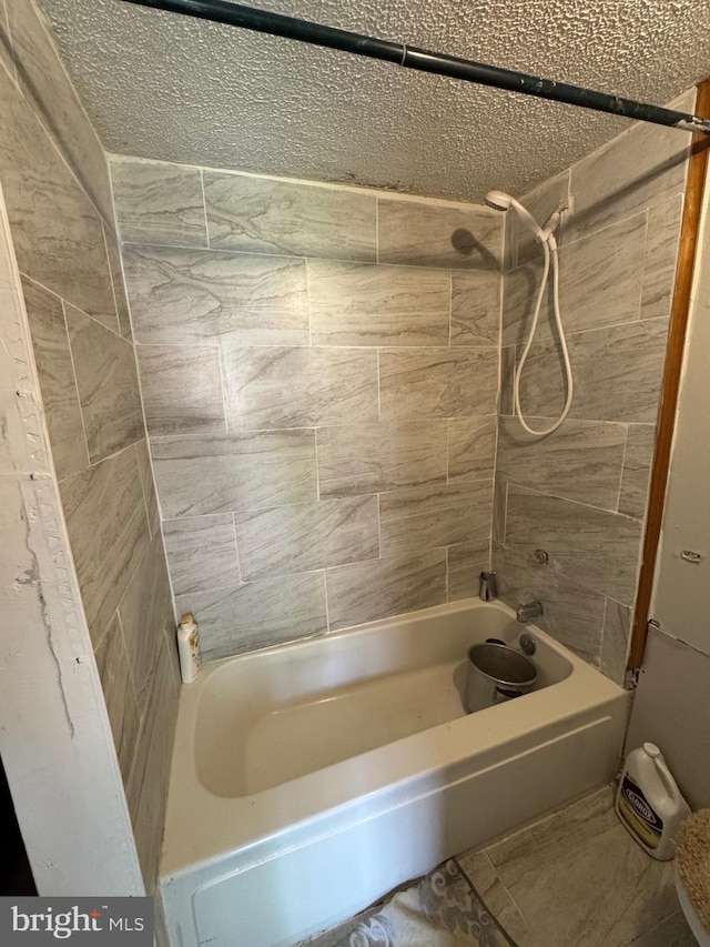 226 E Snyder Ave, Lansford, PA 18232 - full bath with shower / bath combination