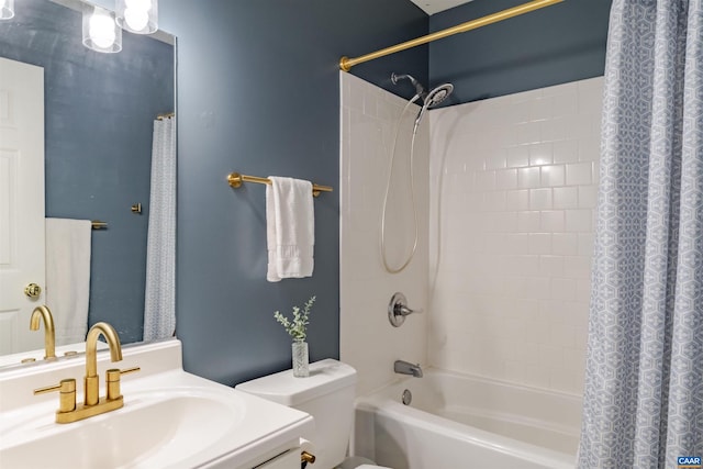 1470 Willow Lake Dr, Charlottesville, VA 22902 - full bath with shower / bathtub combination with curtain and vanity