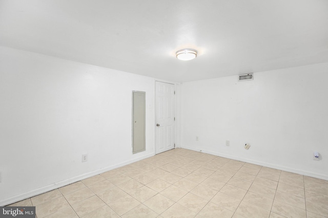 407 Pratt St, Fredericksburg, VA 22405 - unfurnished room with light tile patterned flooring and baseboards