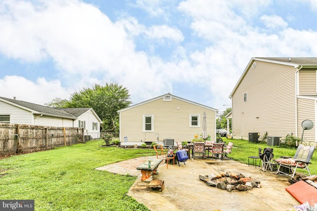 407 Pratt St, Fredericksburg, VA 22405 - rear view of property featuring a fire pit, a fenced backyard, and a patio