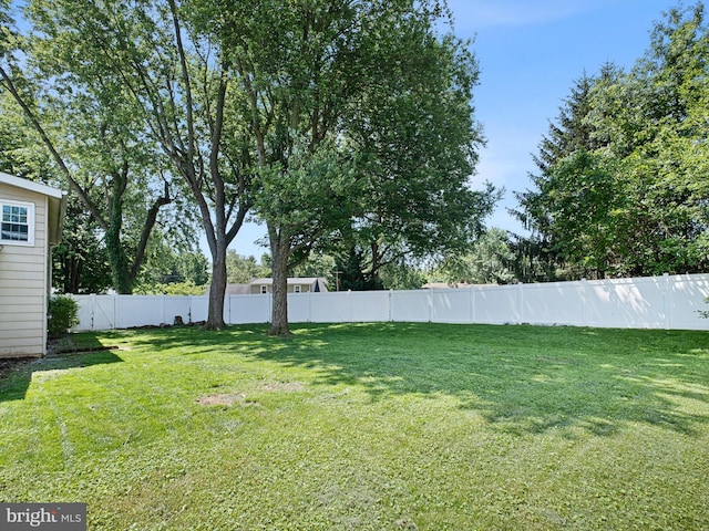 4 Paisley Dr, Wilmington, DE 19808 - view of fenced backyard