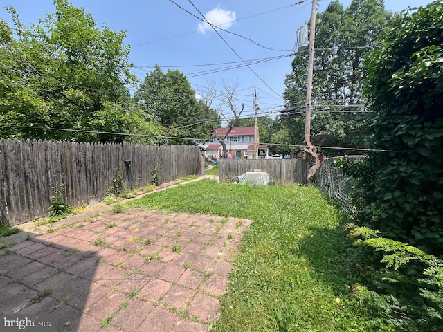 2817 Bookert Dr, Baltimore, MD 21225 - view of yard with a patio