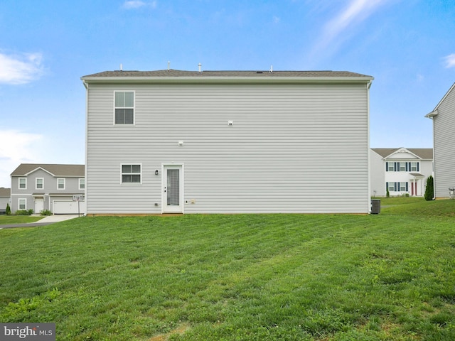38 Preening Rd, Hedgesville, WV 25427 - rear view of property featuring a yard