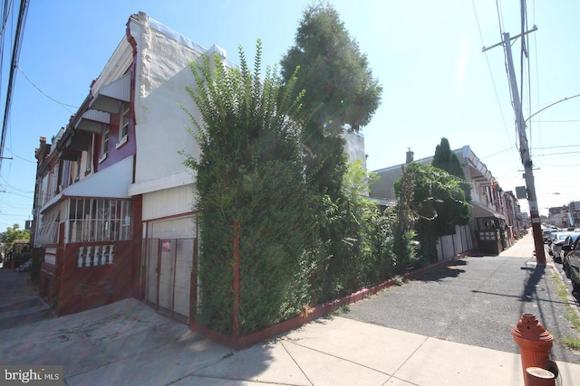 324 W Huntingdon St, Philadelphia, PA 19133 - view of side of property