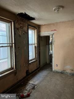 324 W Huntingdon St, Philadelphia, PA 19133 - unfurnished room with healthy amount of natural light