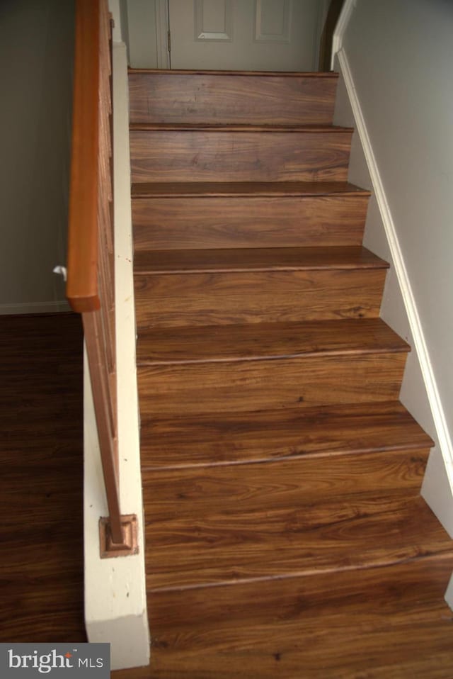 11876 Catoctin Dr, Woodbridge, VA 22192 - stairway with wood finished floors