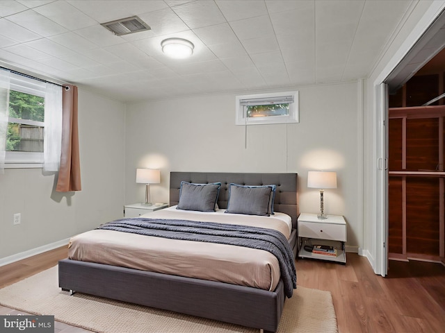 5415 Juliet St, Springfield, VA 22151 - bedroom featuring wood finished floors
