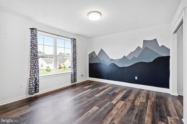 7 Compton Way, Barto, PA 19504 - empty room with wood finished floors and baseboards