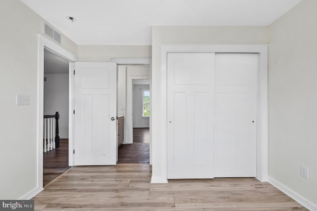7 Compton Way, Barto, PA 19504 - unfurnished bedroom featuring a closet and light wood finished floors