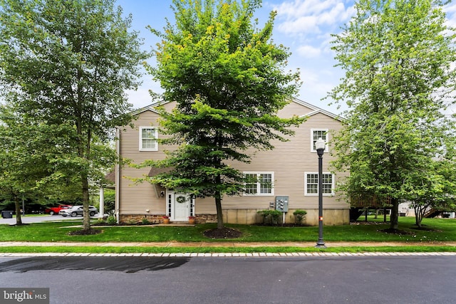 52 Ocean Breeze Ct, Manahawkin, NJ 08050 - view of front of home with a front yard