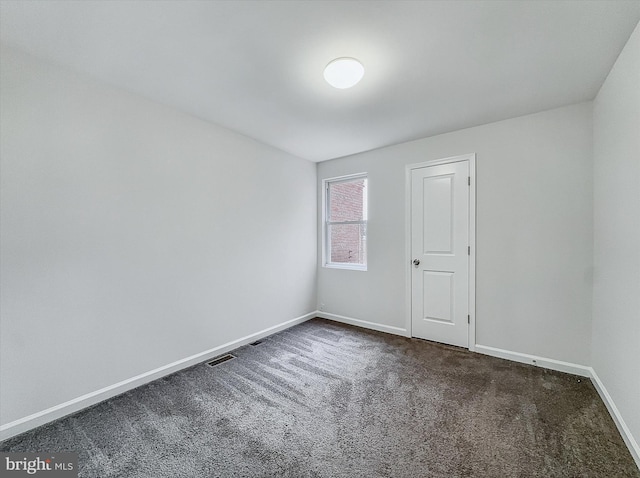3922 Woodridge Rd, Baltimore, MD 21229 - carpeted empty room featuring baseboards