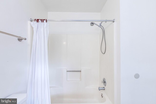 18432 Gardenia Way, Gaithersburg, MD 20879 - full bathroom with shower / bath combination with curtain and toilet