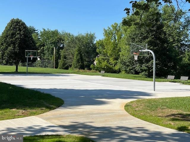 18432 Gardenia Way, Gaithersburg, MD 20879 - view of sport court featuring community basketball court