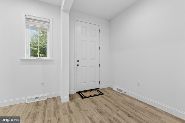 217 Hoke Farm Way, Mechanicsburg, PA 17050 - foyer featuring wood finished floors and baseboards