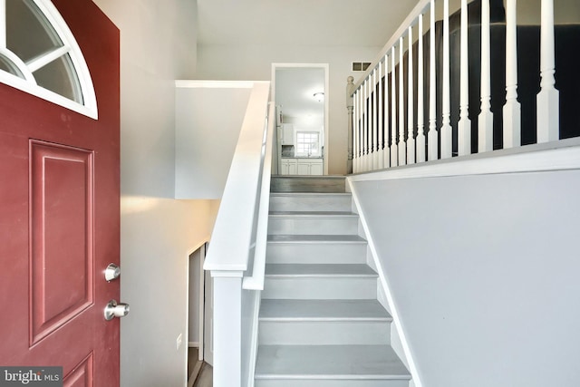 5 Stahle Ln, Dover, PA 17315 - view of stairs