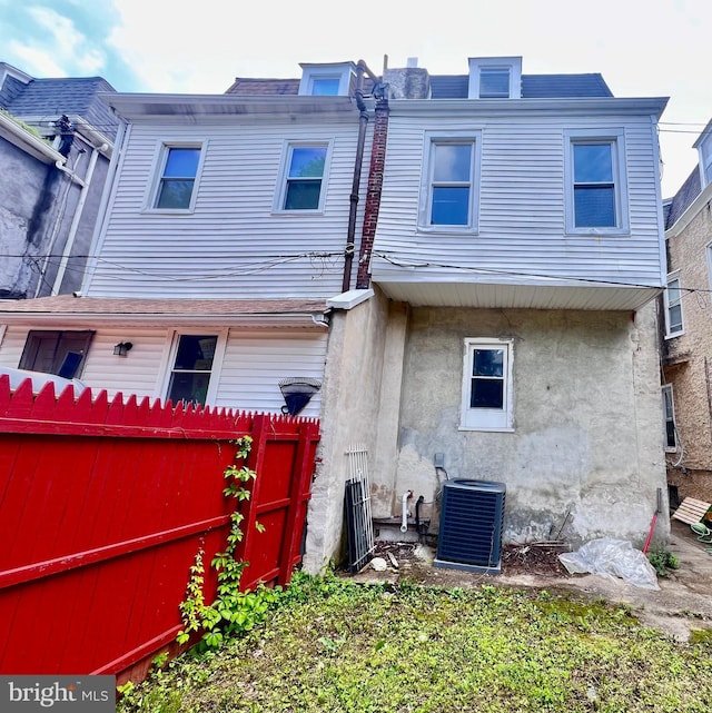 115 W Sharpnack St, Philadelphia, PA 19119 - back of house with stucco siding
