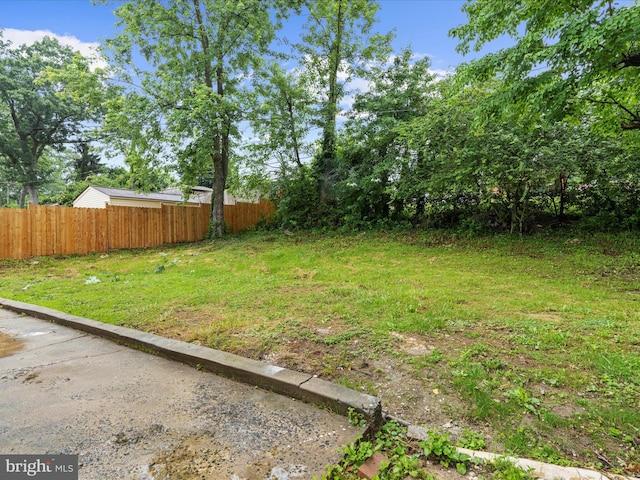813 Ferguson Rd, Joppa, MD 21085 - view of yard