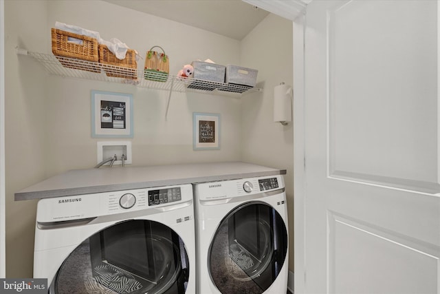 2596 Twin Birch Rd, Hanover, MD 21076 - laundry room with washing machine and dryer
