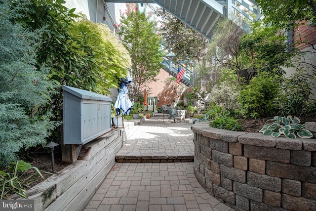 825 N 29th St Unit 1B, Philadelphia, PA 19130 - view of community featuring a patio