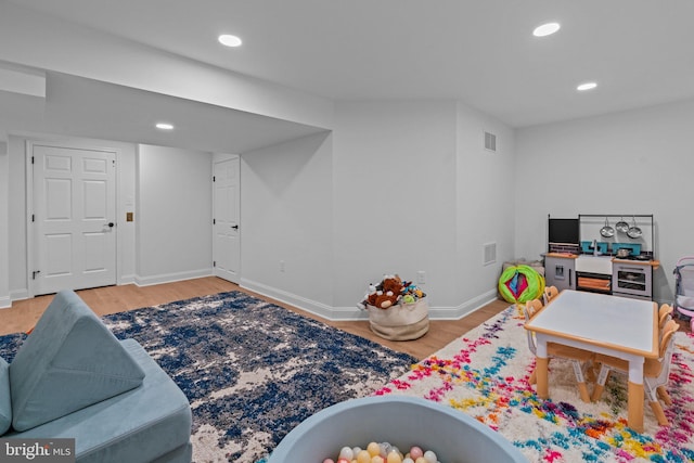 14 Leapson Ln, Doylestown, PA 18901 - recreation room with wood finished floors and recessed lighting