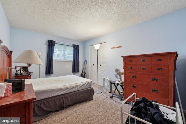 400 Glendale Rd Unit E 13, Havertown, PA 19083 - carpeted bedroom with a closet and a textured ceiling
