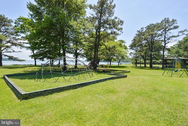 1482 Friendly Rd, Pasadena, MD 21122 - surrounding community featuring a yard and a gazebo