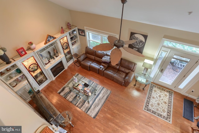 162 High Pointe Dr, Hummelstown, PA 17036 - living area featuring wood finished floors and vaulted ceiling