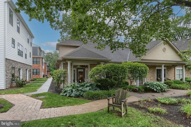 162 High Pointe Dr, Hummelstown, PA 17036 - view of front of house featuring a shingled roof and brick siding