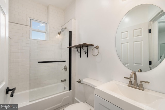 915 N Montford Ave, Baltimore, MD 21205 - bathroom featuring vanity and washtub / shower combination